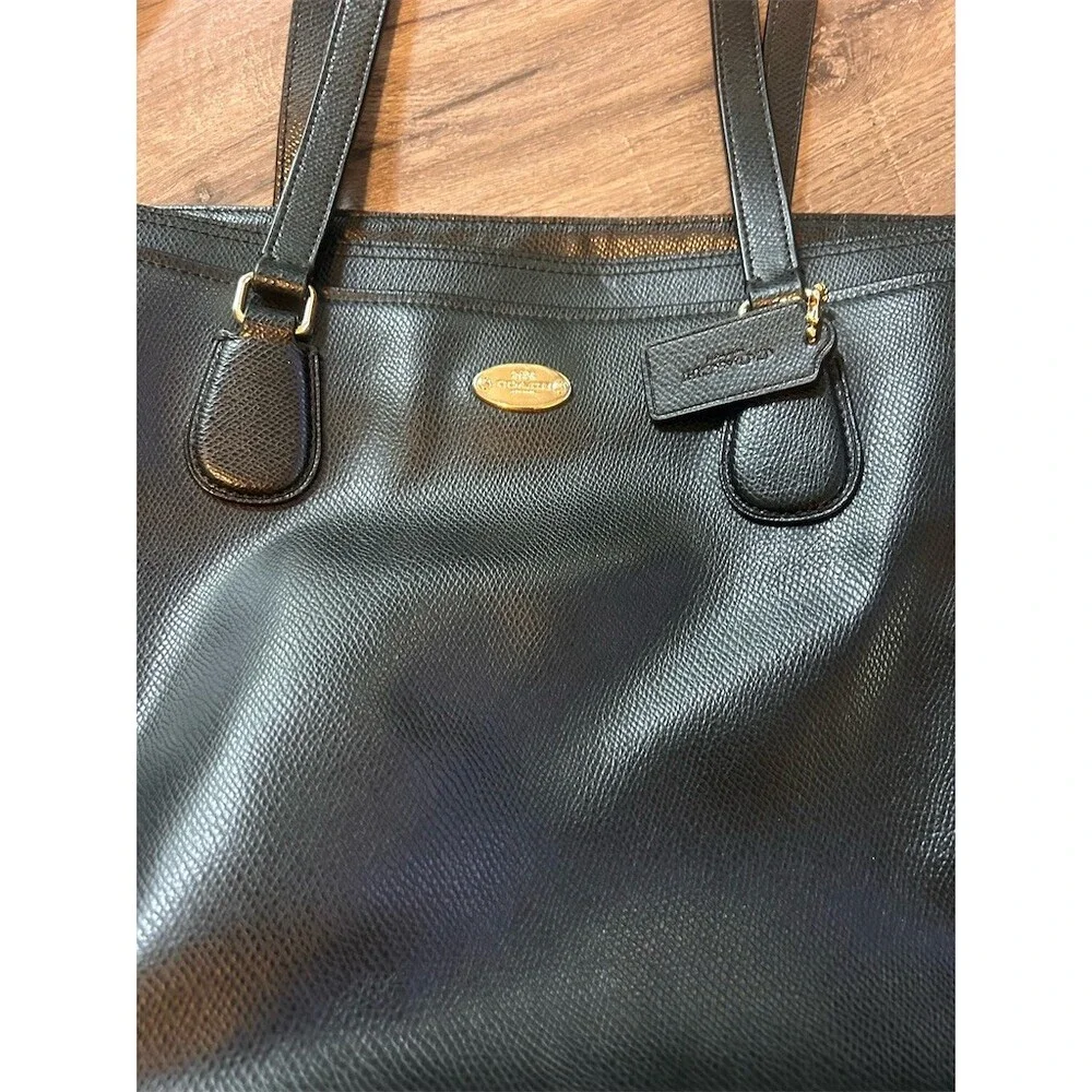 Coach Tote Bag Womens Large Black Pebbled Leather Zip Detachable Strap
